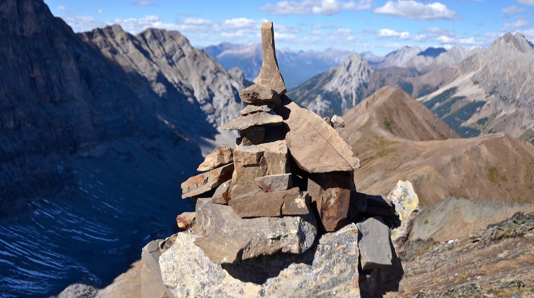 October hike searching for golden larch but found some beautiful views above the tree line