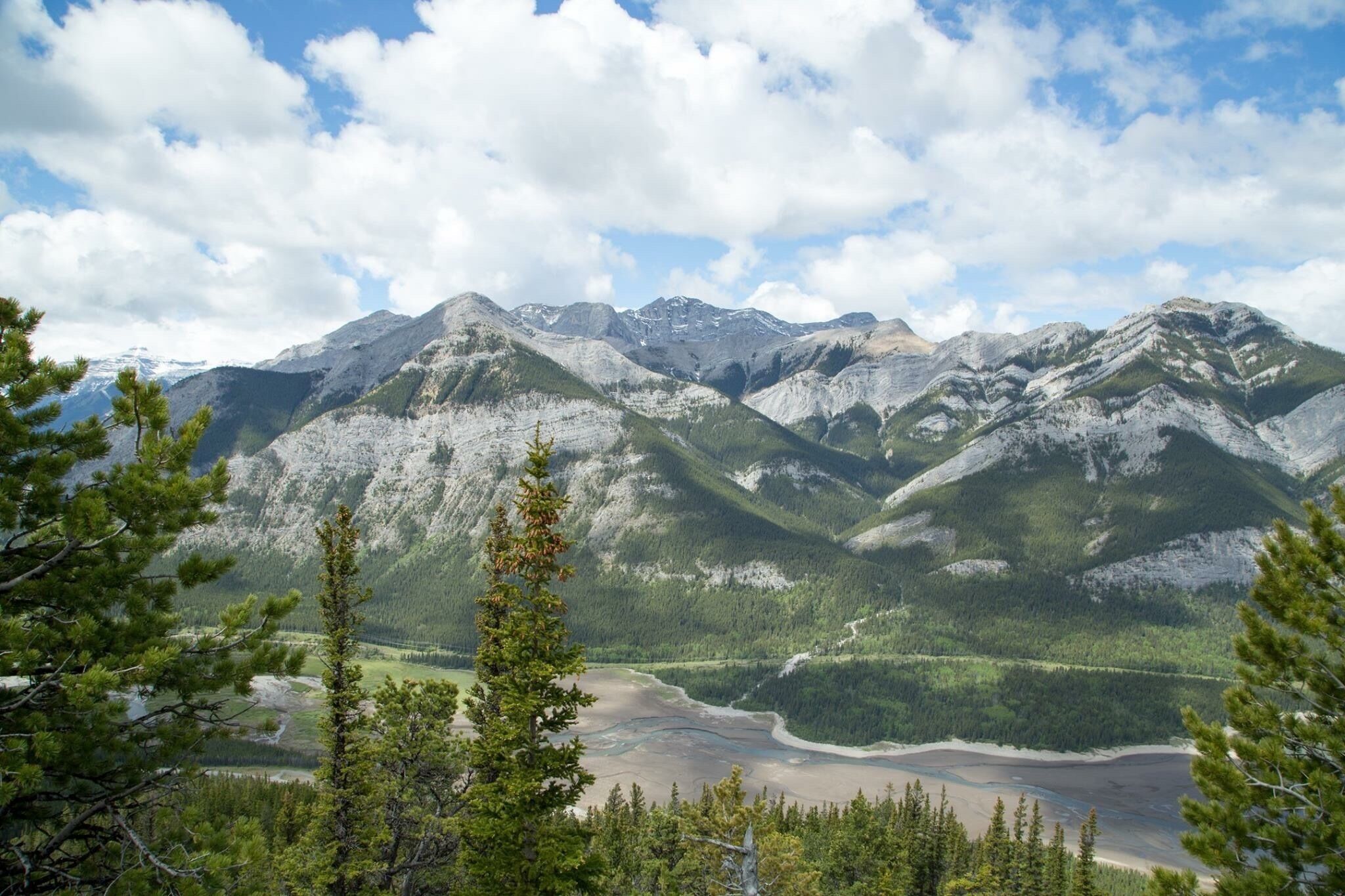 Absolutely love this place so many views and so many places to go just watch out for those bears 😂 looking forward to take by my family to this place.