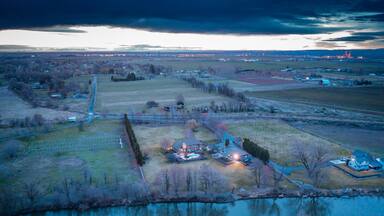 Farmland by the Umatilla River in Eastern Oregon near Hermiston.