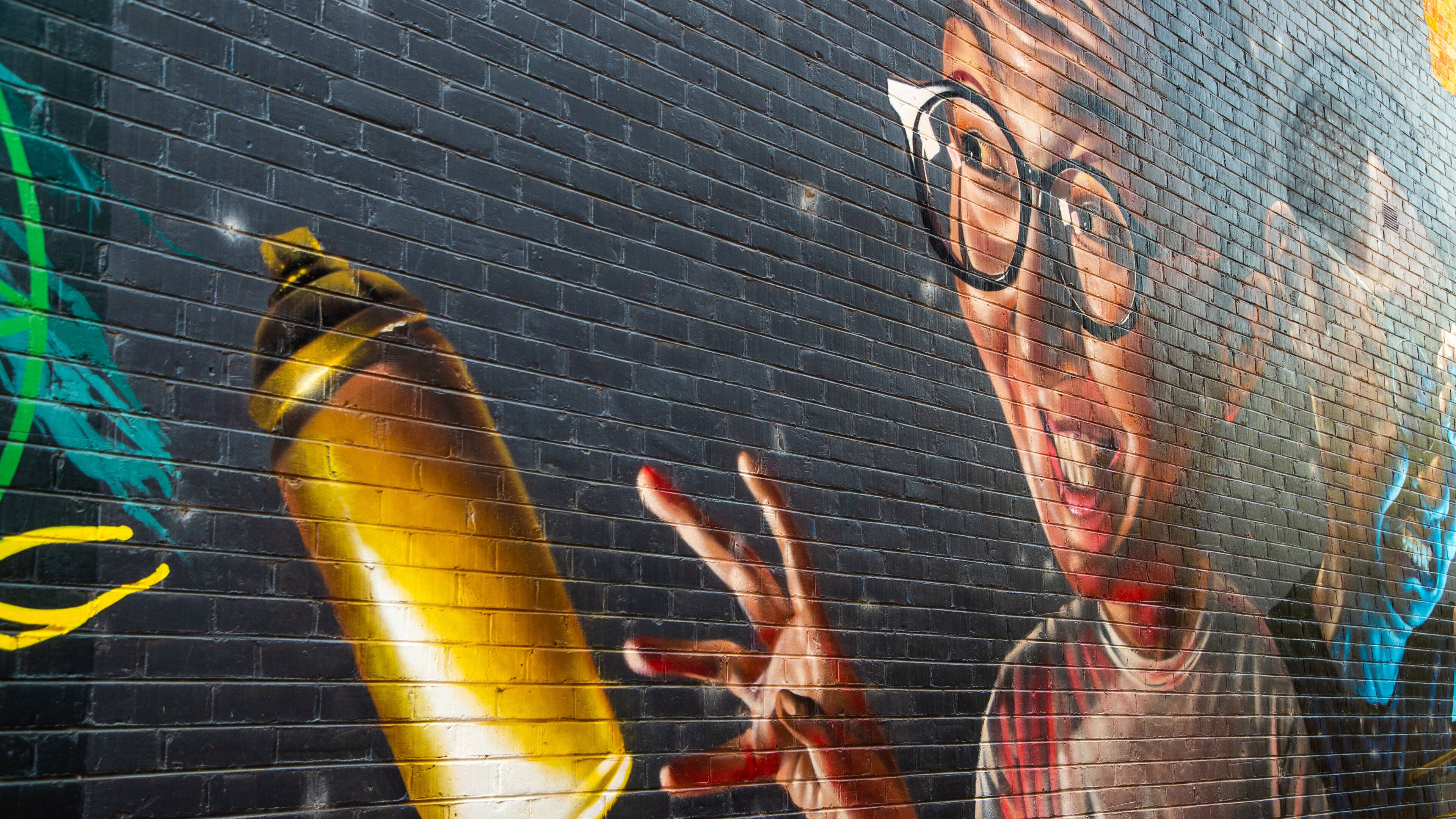 Benalla featuring outdoor art