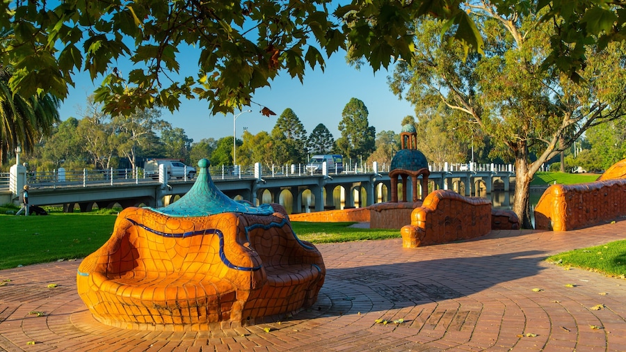 Benalla showing a park