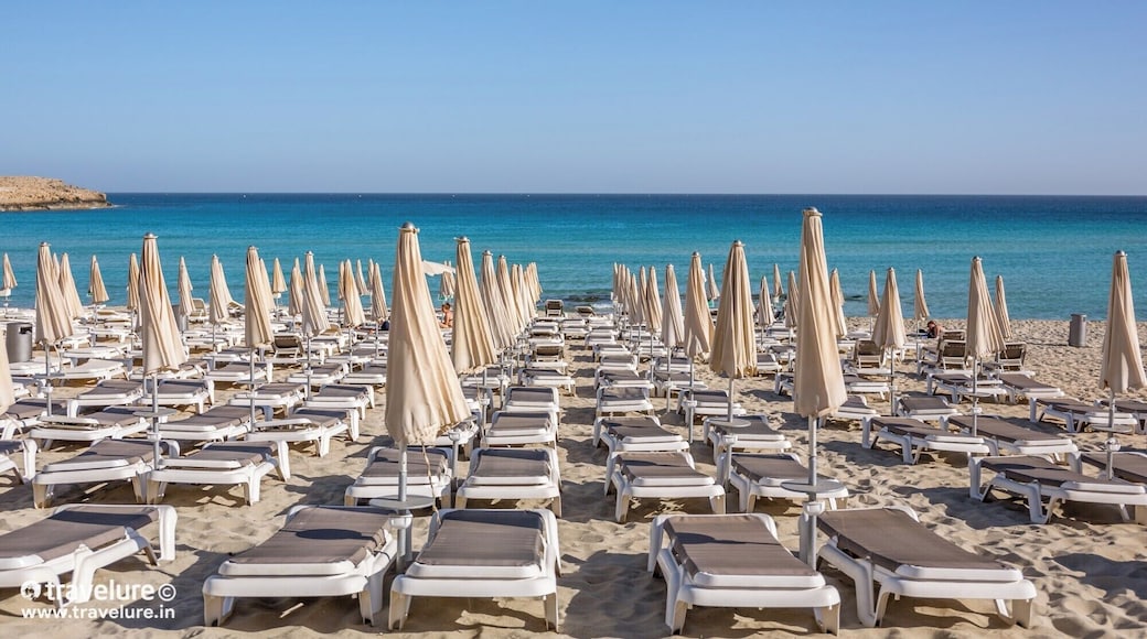 One of the less crowded beaches along the Mediterranean Coast - a rarity! Here, you may enjoy the cool blues of the #Mediterranean in relative peace & quiet!
#CyprusCallingIndia #Cyprus