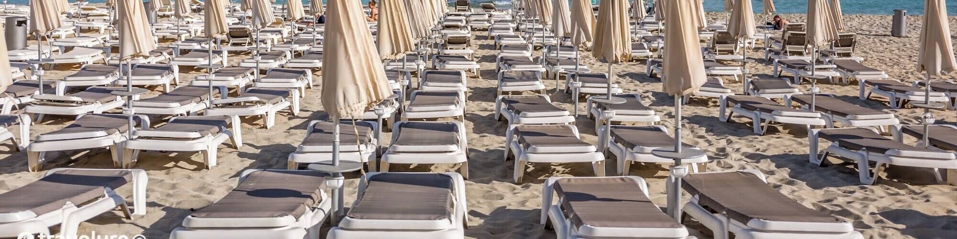 One of the less crowded beaches along the Mediterranean Coast - a rarity! Here, you may enjoy the cool blues of the #Mediterranean in relative peace & quiet!
#CyprusCallingIndia #Cyprus