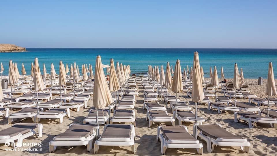 One of the less crowded beaches along the Mediterranean Coast - a rarity! Here, you may enjoy the cool blues of the #Mediterranean in relative peace & quiet!
#CyprusCallingIndia #Cyprus