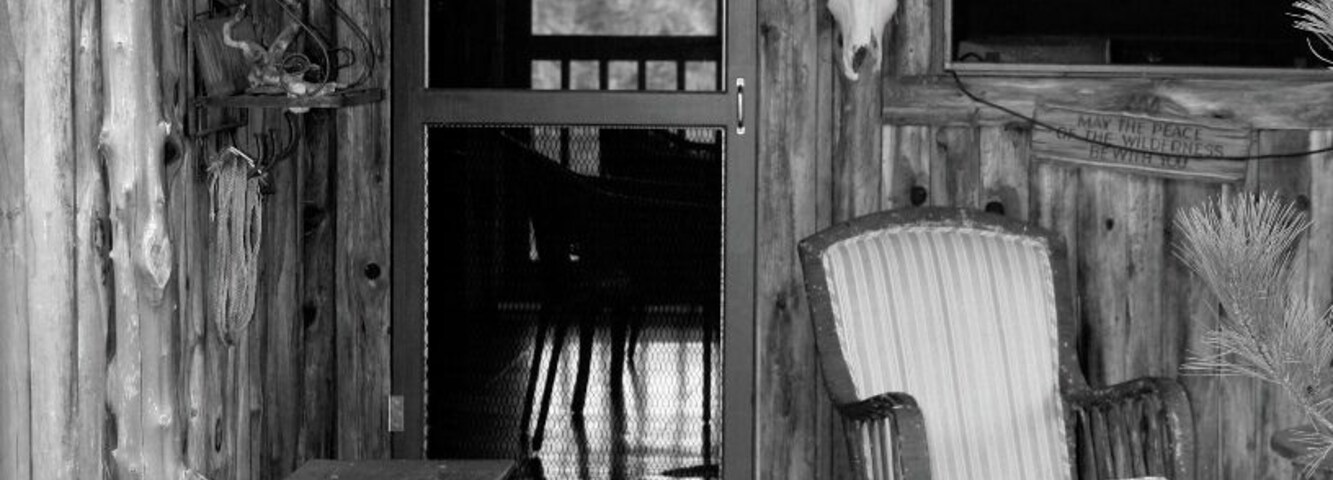 This was a cabin we stayed in called the "Best Little Cabin in Texas", located in Smithville, about 30 minutes from Austin. Spent a totally relaxing weekend..