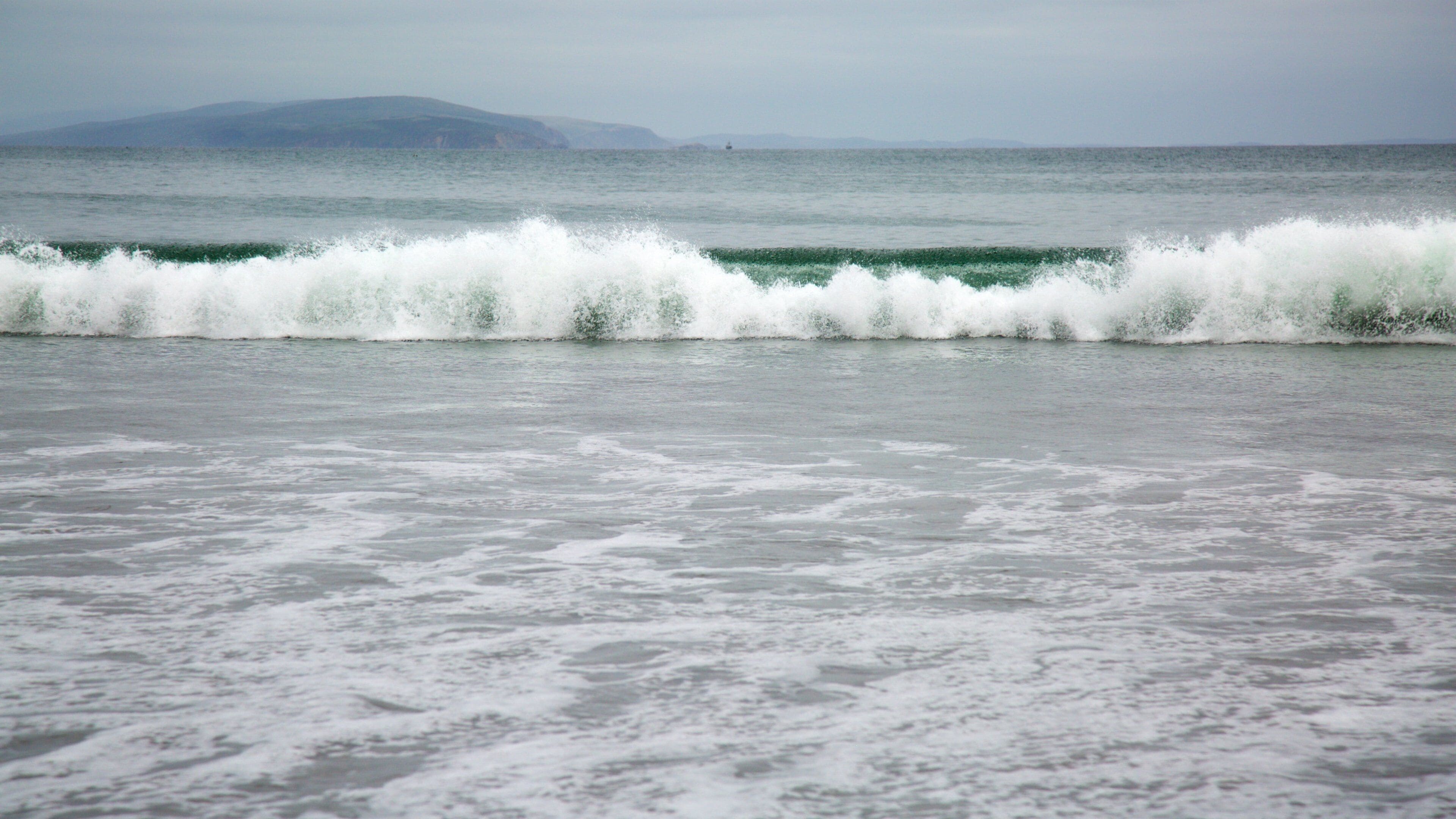 <h2>Top places to stay near the water</h2>