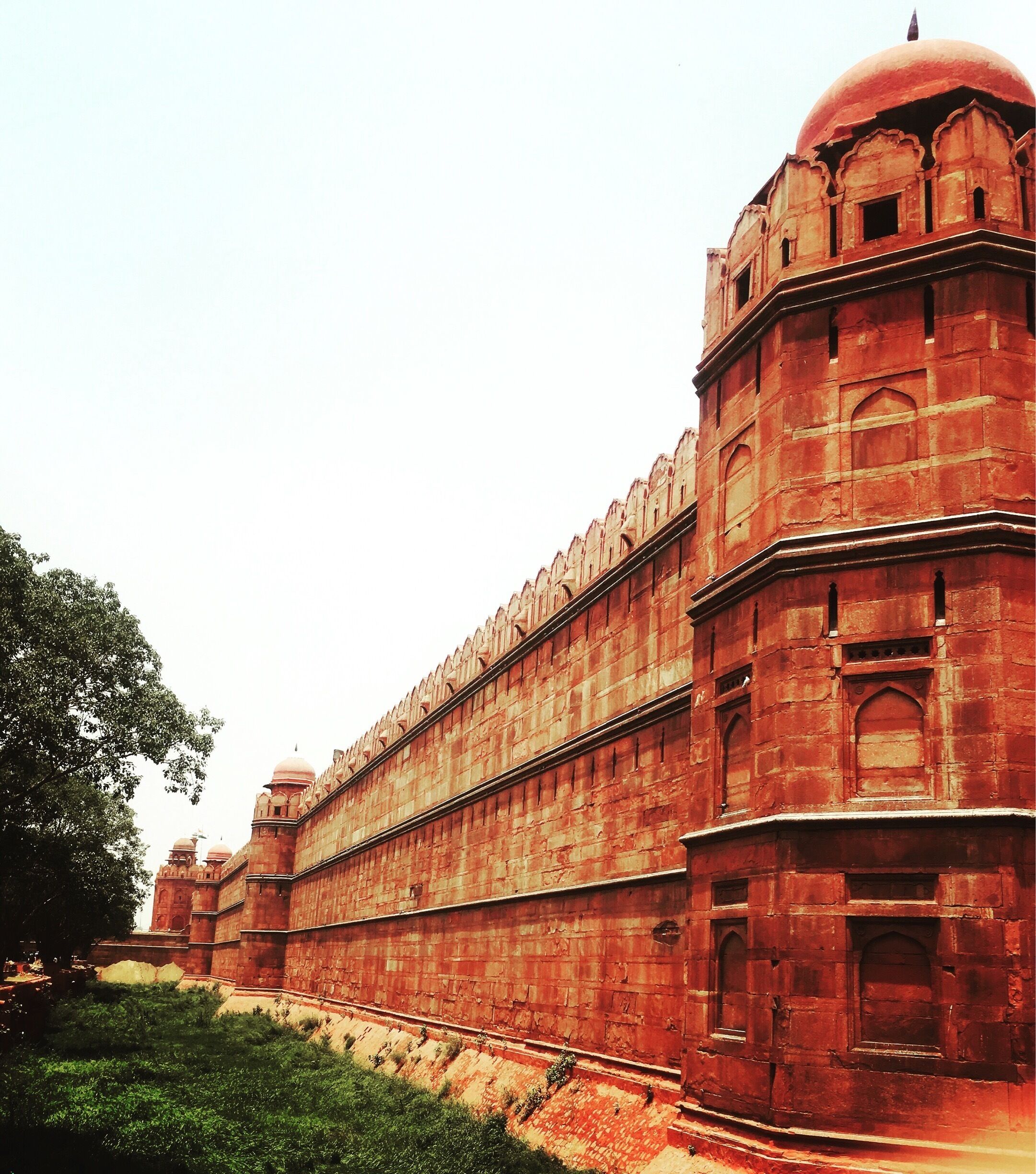 Red Fort is a historic fort in the city of Delhi in India. It was the main residence of the emperors of the Mughal dynasty for nearly 200 years, until 1856. It is located in the center of Delhi and houses a number of museums