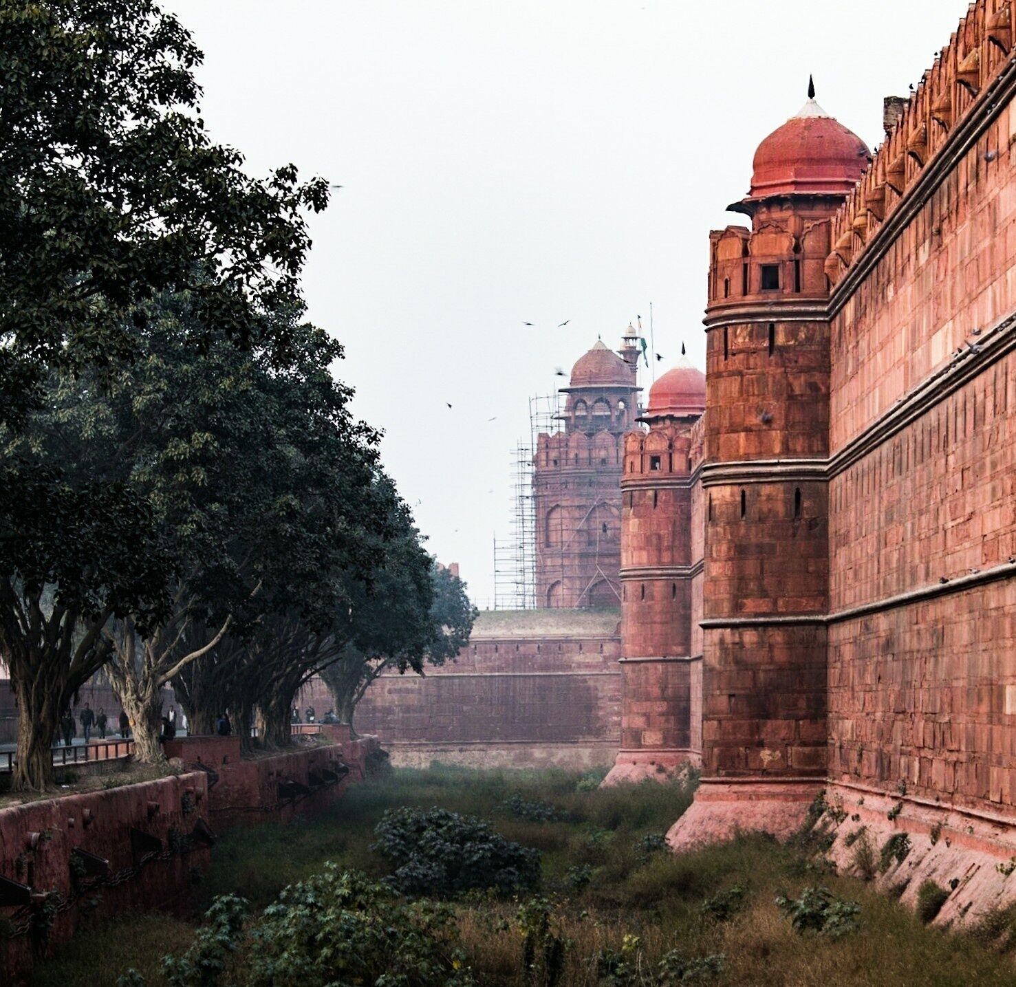 Red fort is a historic fort in New Delhi, was main residence of Mughal Dynasty for nearly 200 years.

Being very close to metro station makes it easy for the visitors. 
A good place for history and architecture lovers. 

The charges of carrying a DSLR are very minimal. Not sure about the tripod stand.

#bvsexplore 
