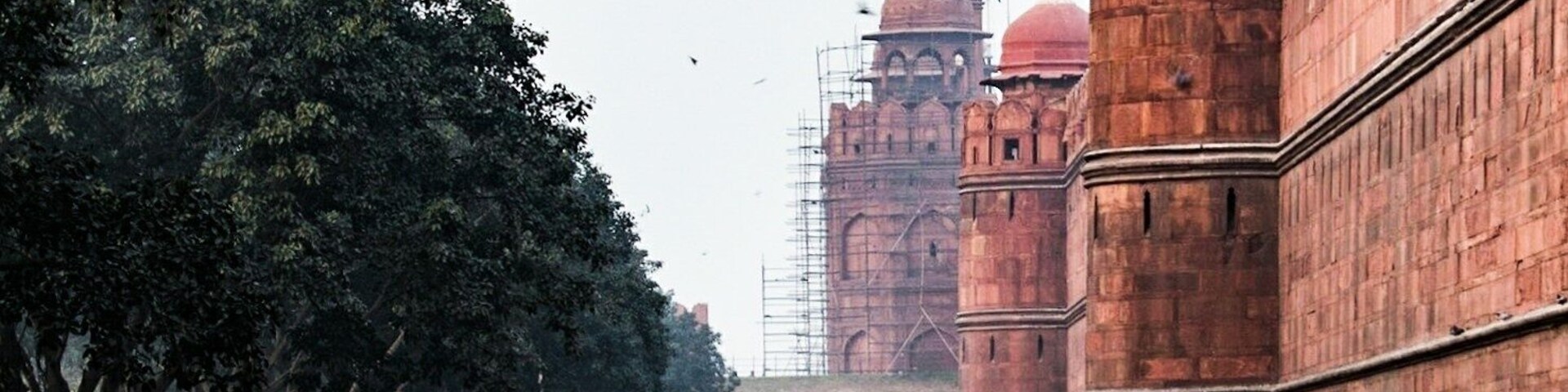Red fort is a historic fort in New Delhi, was main residence of Mughal Dynasty for nearly 200 years.
Being very close to metro station makes it easy for the visitors.
A good place for history and architecture lovers.
The charges of carrying a DSLR are very minimal. Not sure about the tripod stand.
#bvsexplore