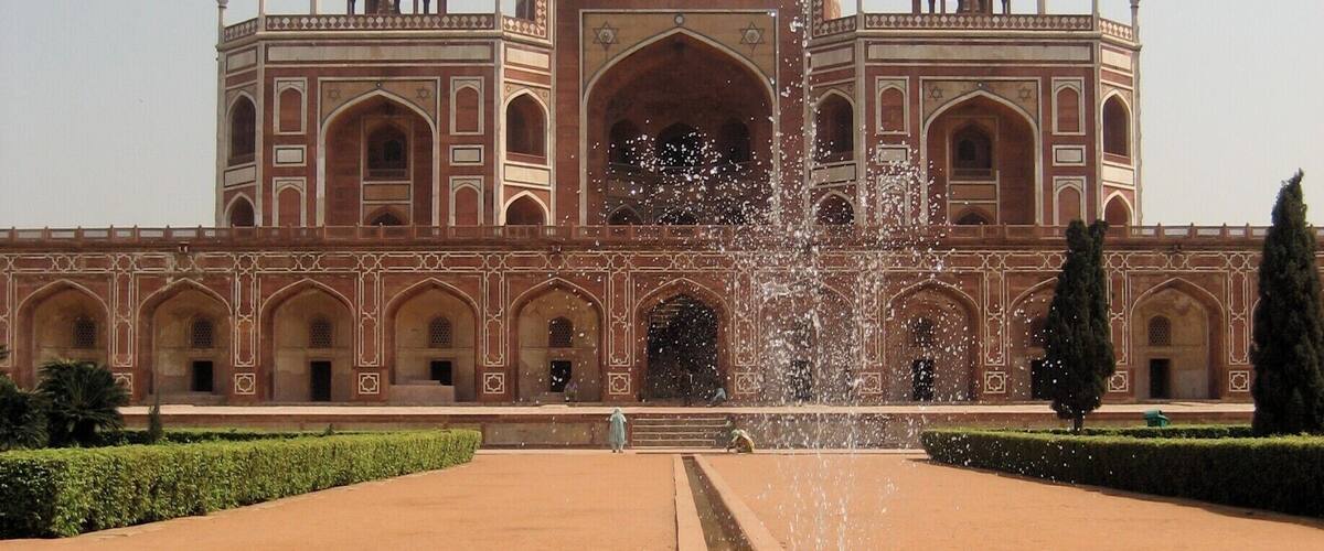 I was definitely getting ready for seeing the Taj, but Humayun's tomb is special in its own right. It was designed by a Persian architect and built in 1570. The architectural features were stunning. #buildings #Architecture