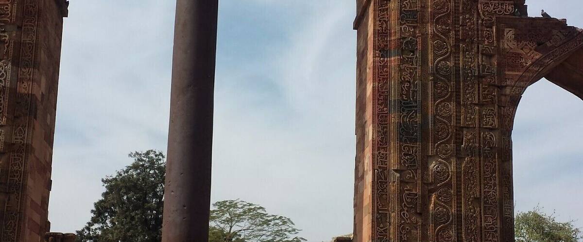 Counted in one of Delhi's most curious structures, the iron pillar is made of 98 per cent wrought iron and has stood 1,600 years without rusting or decomposing.
#StunningStructures #architecture #ancientarchitecture