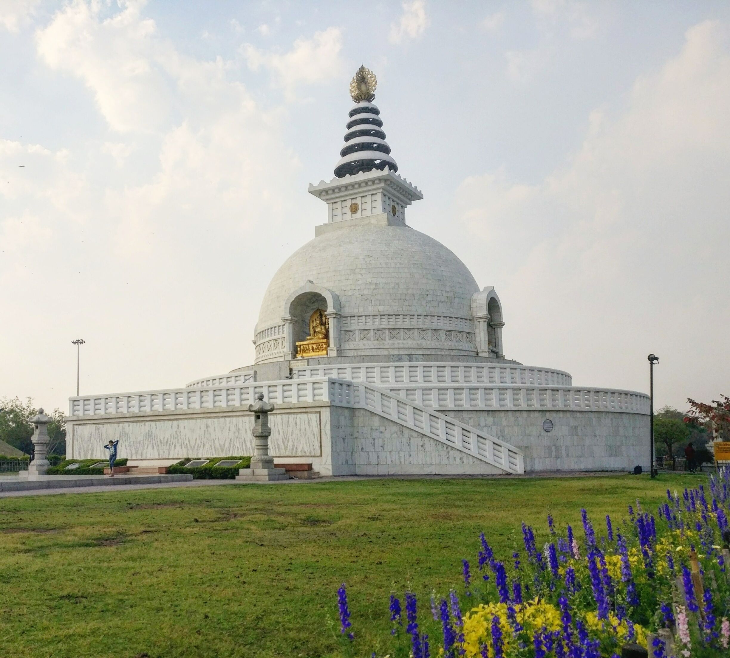 This is a peaceful location to spend alone or with your Kindle. If you are using metro, you can get down at Indraprastha metro station and then take share auto (10 rs)  to Vishwa Santhi stupa.
