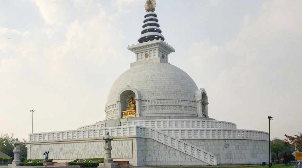 This is a peaceful location to spend alone or with your Kindle. If you are using metro, you can get down at Indraprastha metro station and then take share auto (10 rs) to Vishwa Santhi stupa.