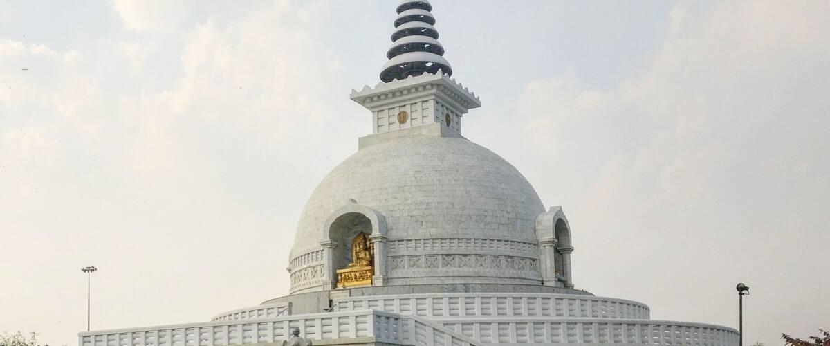 This is a peaceful location to spend alone or with your Kindle. If you are using metro, you can get down at Indraprastha metro station and then take share auto (10 rs)  to Vishwa Santhi stupa.