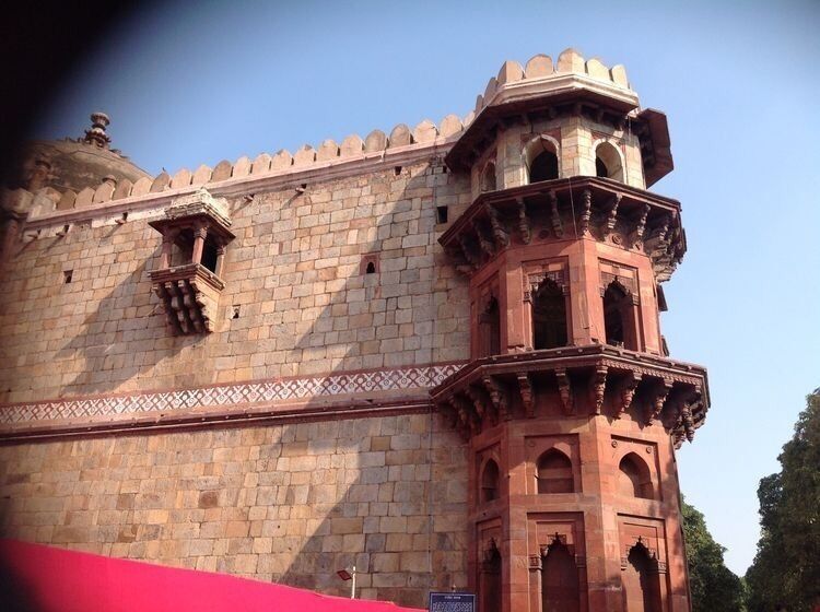 One of the top place to see in Delhi.
#travel #India #fort 
