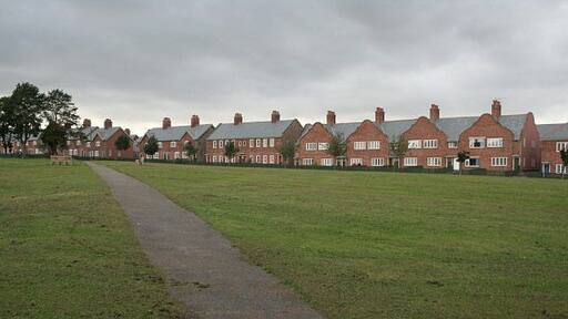 Creswell Model Village Built in 1896 to house workers at Creswell Colliery, the village consists of a double ring of houses, separated by a service road, around a large green in the form of an extended octagon. The houses are built in a variety of different designs. After a period of decline from the 1980s, the village has been turned round with the help of an active residents' Association and a large Heritage Lottery Fund award.