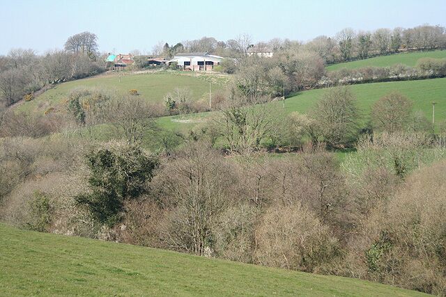 Knowstone: towards Luckett In the valley of the Crooked Oak, looking north-north-west. Only the foreground is in the square