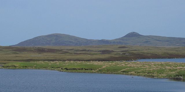 Crògearraidh Mòr View from the south, the first of many water bodies between hill and camera in the foreground.