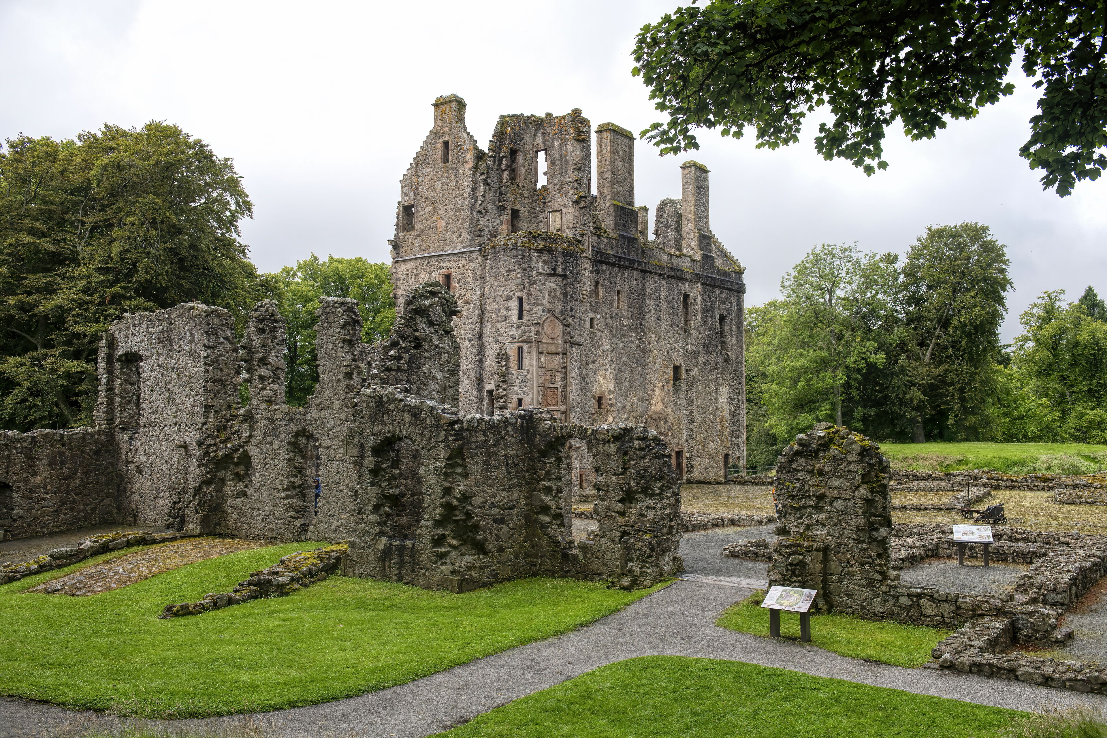 the Huntly Castle in Scotland
