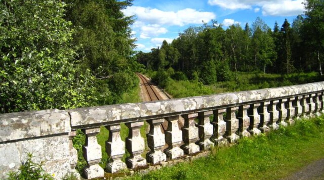 The old drive to Leith Hall crosses the Aberdeen-Inverness railway line