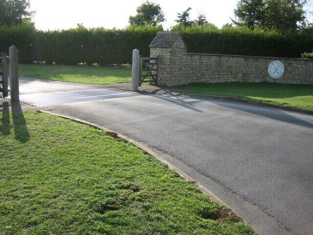 Entrance to Faringdon Golf Course.
