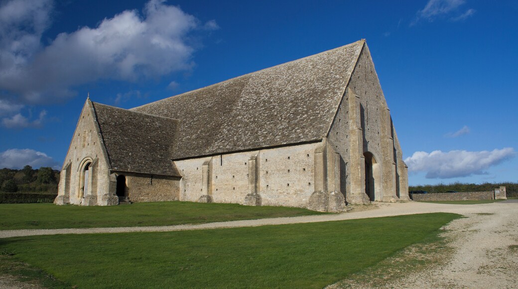 Tithe barn Wikidata has entry Q17642619 with data related to this item.