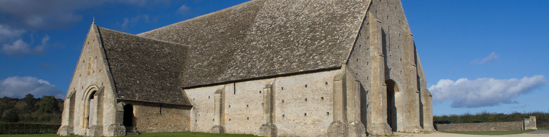 Tithe barn Wikidata has entry Q17642619 with data related to this item.