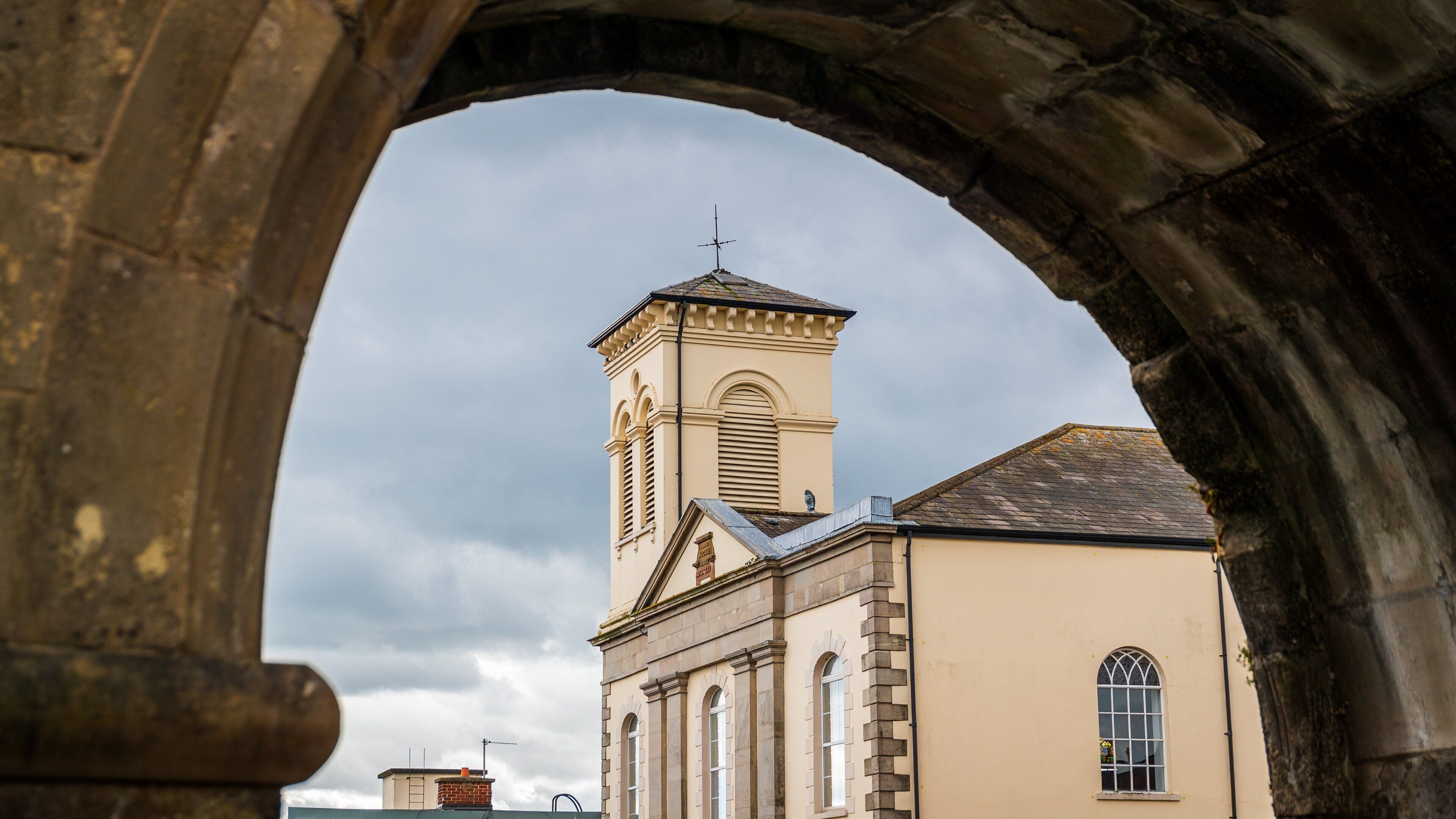 <h2>Top places to stay near the water</h2>