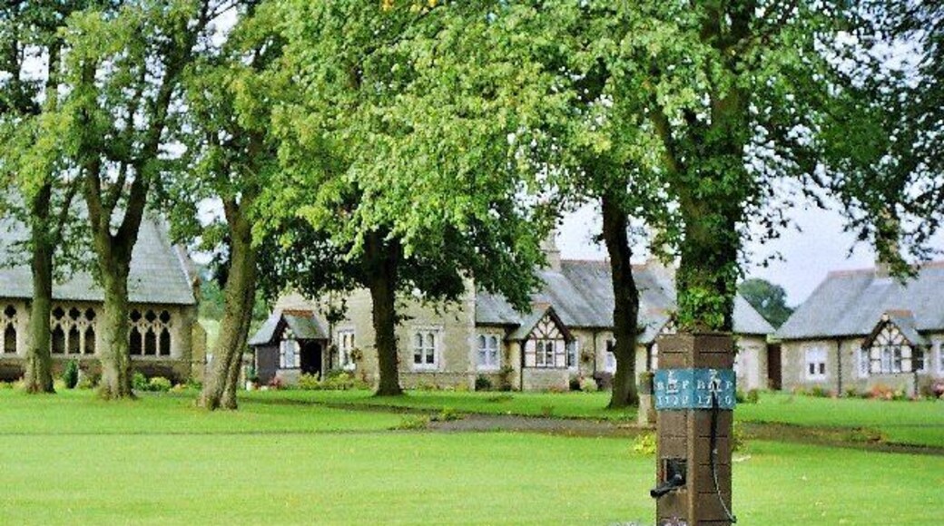 Waddington Almshouses (formerly Waddington Hospital) Waddington was in Yorkshire until taken over by Lancashire in the 1974 boundary changes. From L to R Chapel, Warden's house and cottages.
