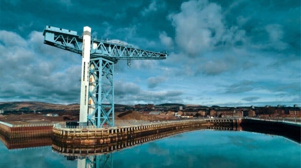 An icon of the industrial era, in Clydebank. The Titan crane. Now you can throw yourself off it with a bit of elastic attached to your ankles 😉