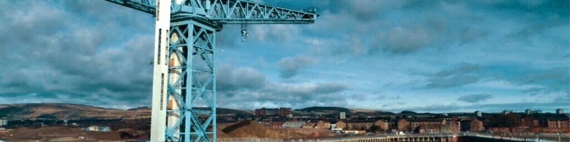 An icon of the industrial era, in Clydebank. The Titan crane. Now you can throw yourself off it with a bit of elastic attached to your ankles 😉