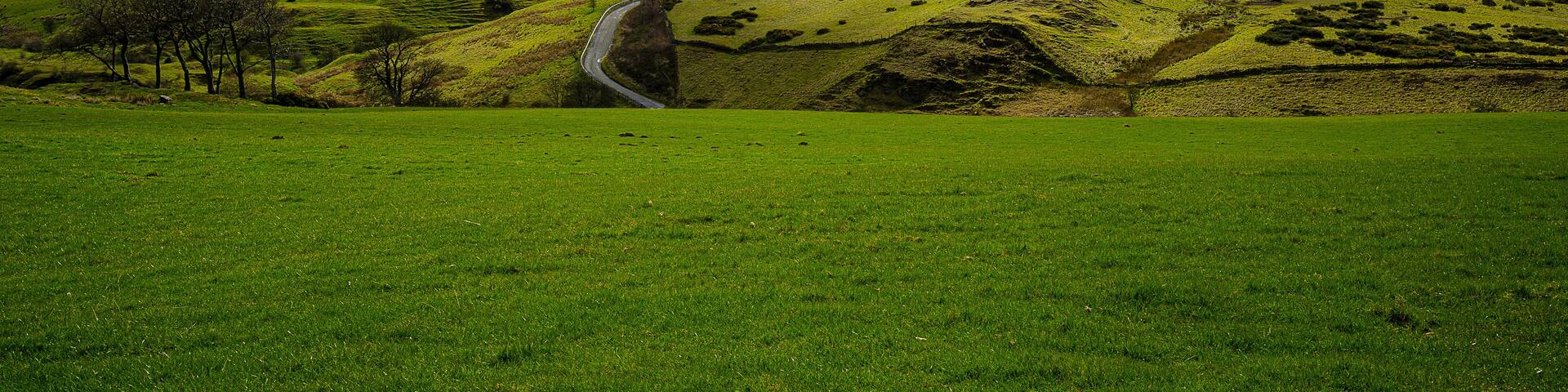 Bathgate Hills: Photograph of the Cairnpapple Hill burial cairn