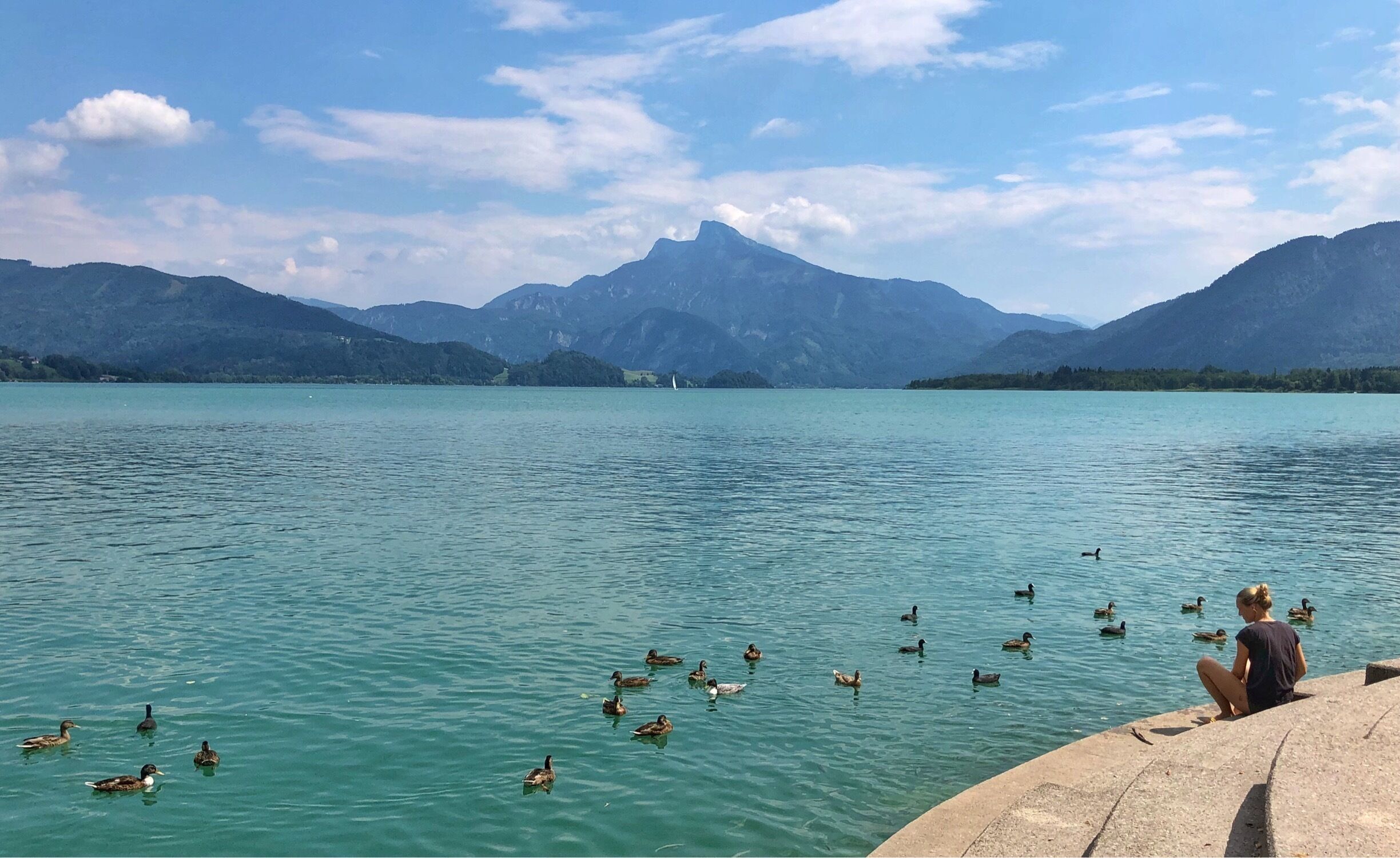 Nice little stop-off place just short of Salzburg overlooking the beautiful Lake Mondsee- nice place to stop off for a coffee or an ice cream and watch the world go by....slowly!