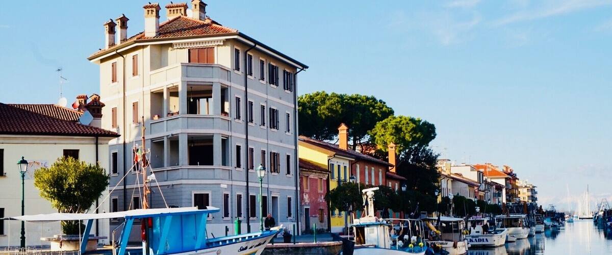 Must see place however make you plain your route as it’s a bit of a nightmare to get to by bus and train