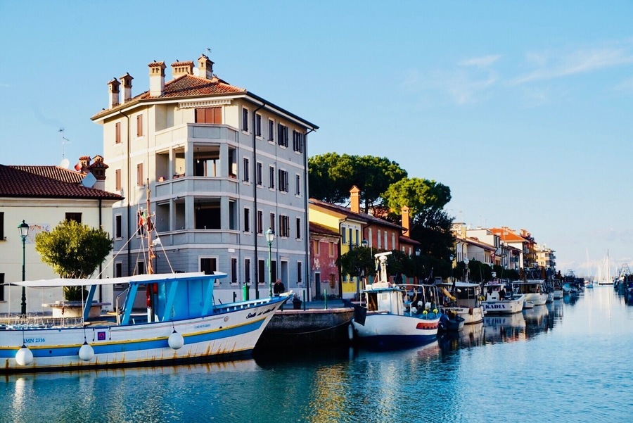 Must see place however make you plain your route as it’s a bit of a nightmare to get to by bus and train