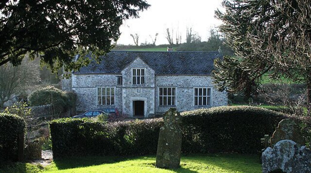 Widworthy: Widworthy Barton An Elizabethan manor house, seen from St Cuthberts churchyard. Looking south west