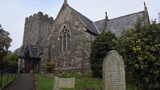 Church Of St Nicholas Wikidata has entry Q26459848 with data related to this item.