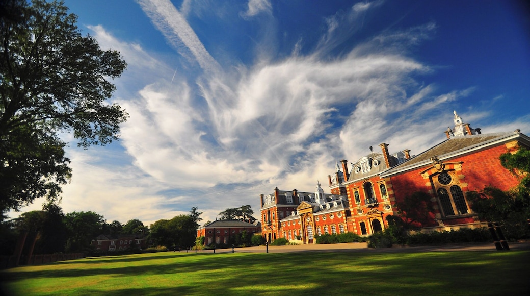 Wellington College, Main Blocks and Front Walls