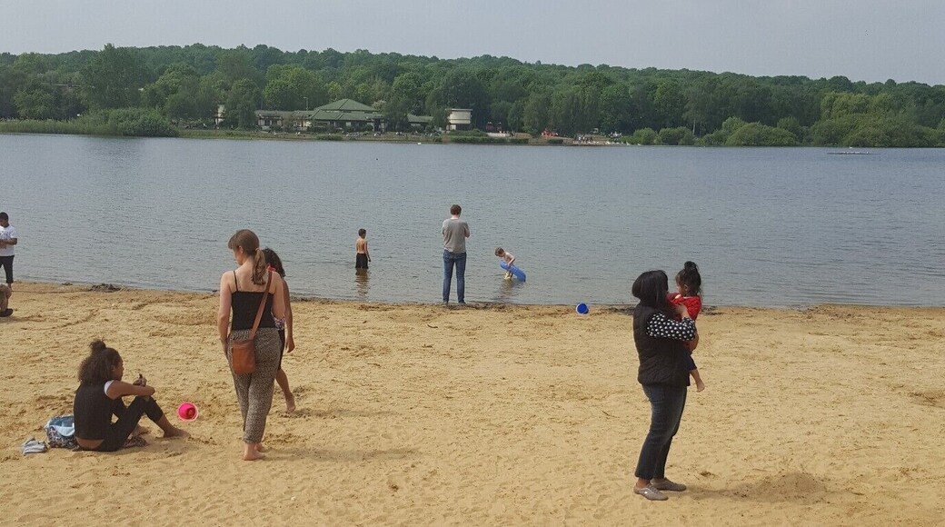 Still within London, this lido is perfect for families. Man made beach around a lake, with a water park for children to run around in, a miniature railway, a cafe and ice cream palour...and a pub the other side of the water.
#LifeAtExpedia