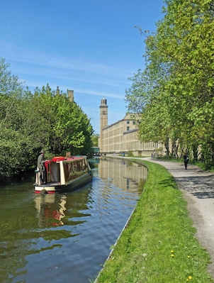 Leeds and Liverpool Canal at Saltaire