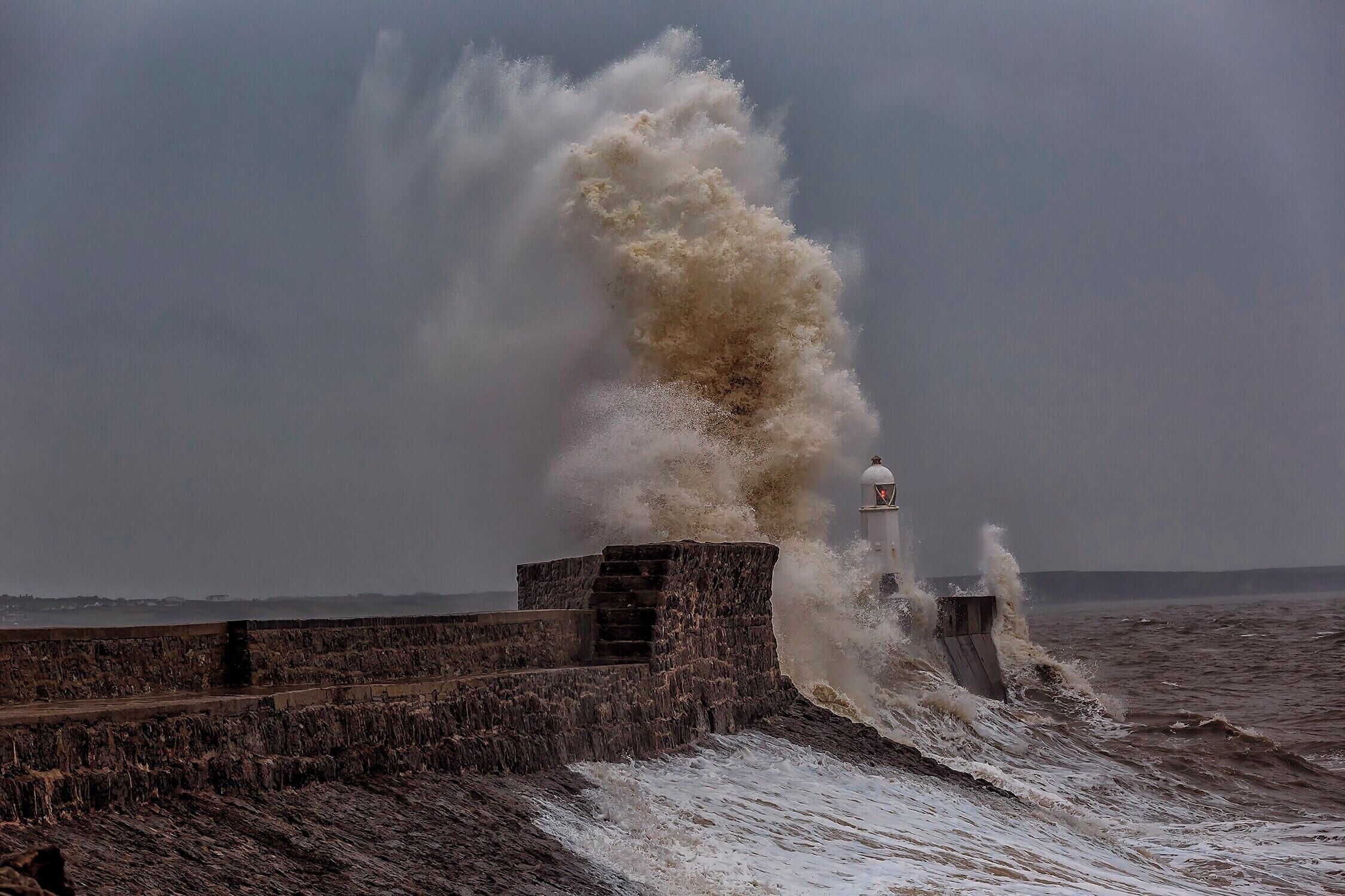 Stormy morning at Porthcawl Lighthouse #bvstrove