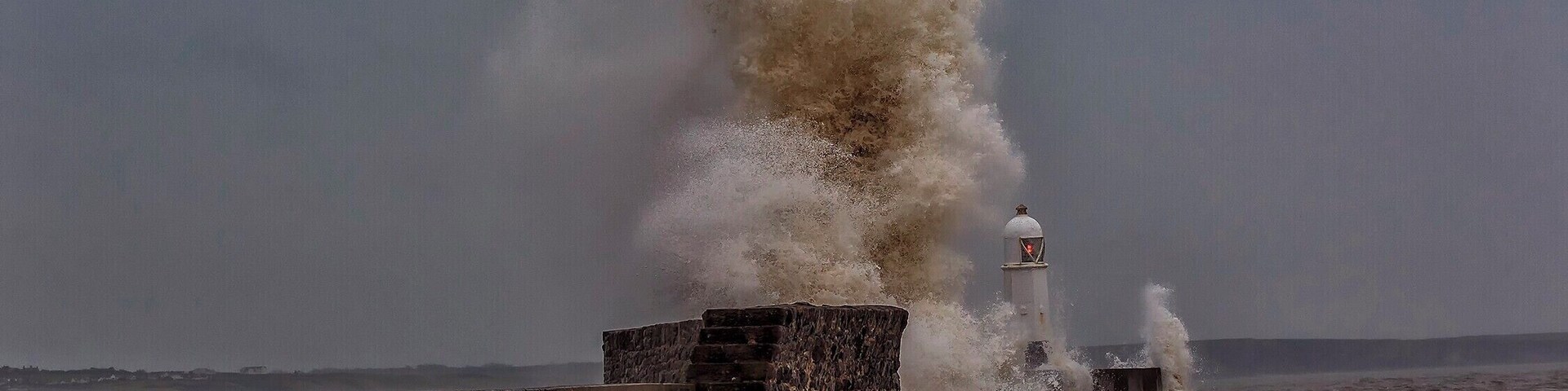 Stormy morning at Porthcawl Lighthouse #bvstrove