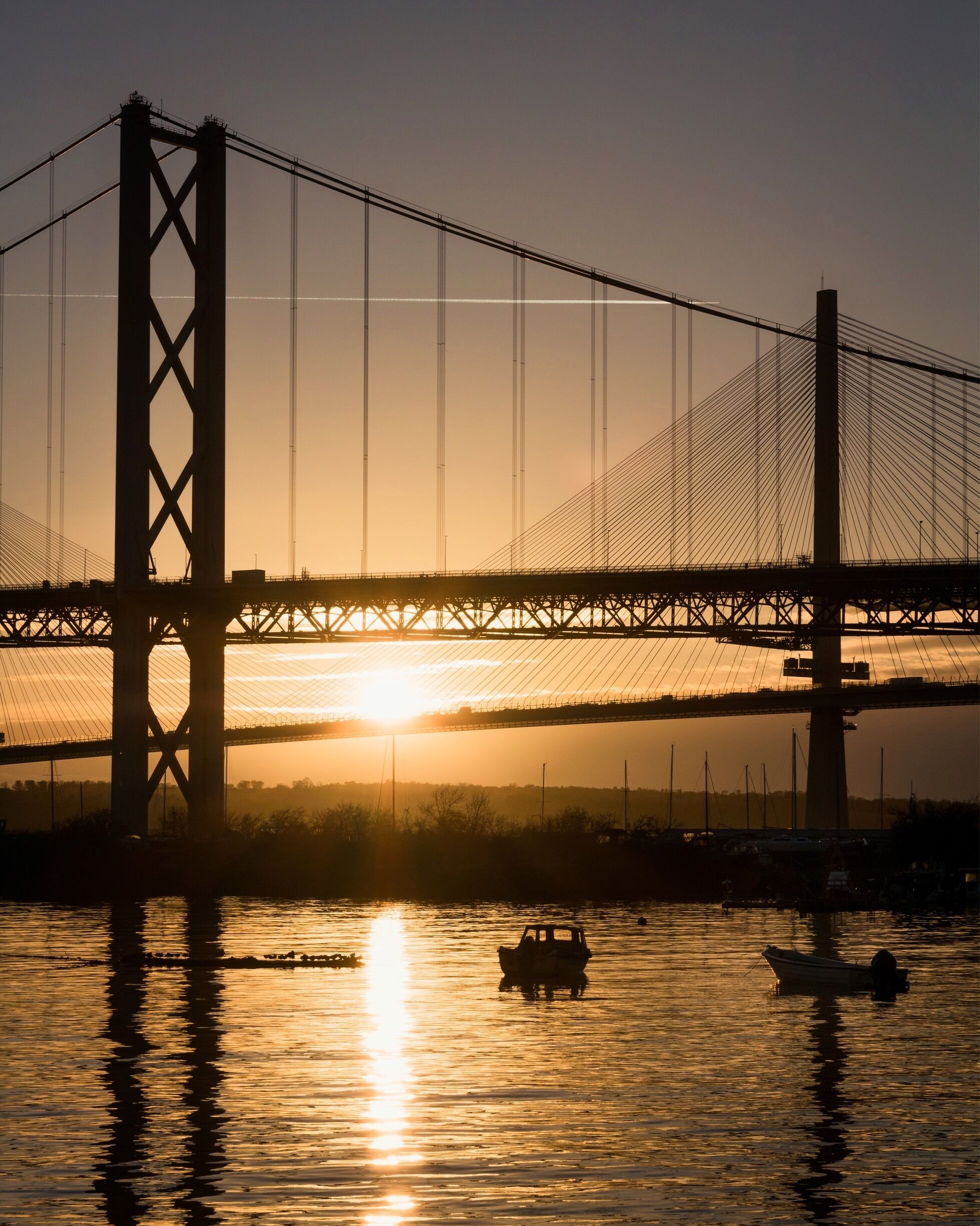 Probably one of my favourite things to photograph, The forth bridges. This only showing the two road bridges. Old and new. The Rail Bridge (my favourite) out of frame just behind me at this point.