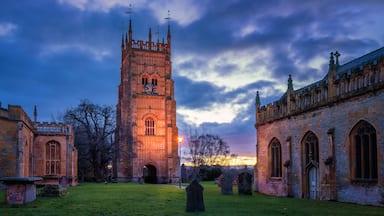 Evesham Bell Tower in Worcestershire. Saint Lawrence church and Abbey park at sunrise