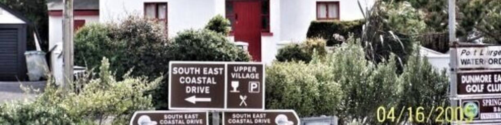 Absolute beauty! An Irish house with thash roof...