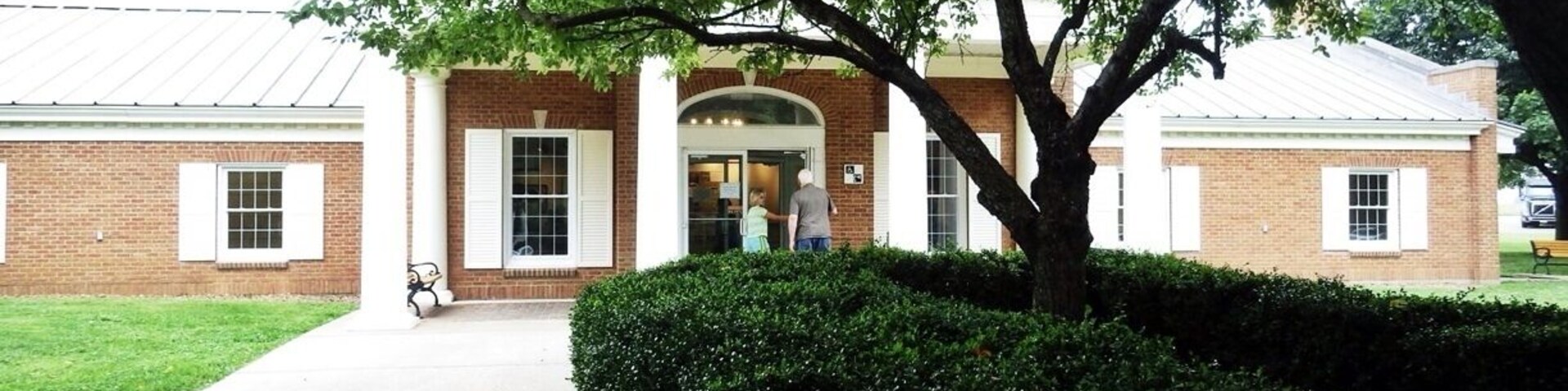 Nice looking architecture on this welcome center good place to stop if you need a restroom.