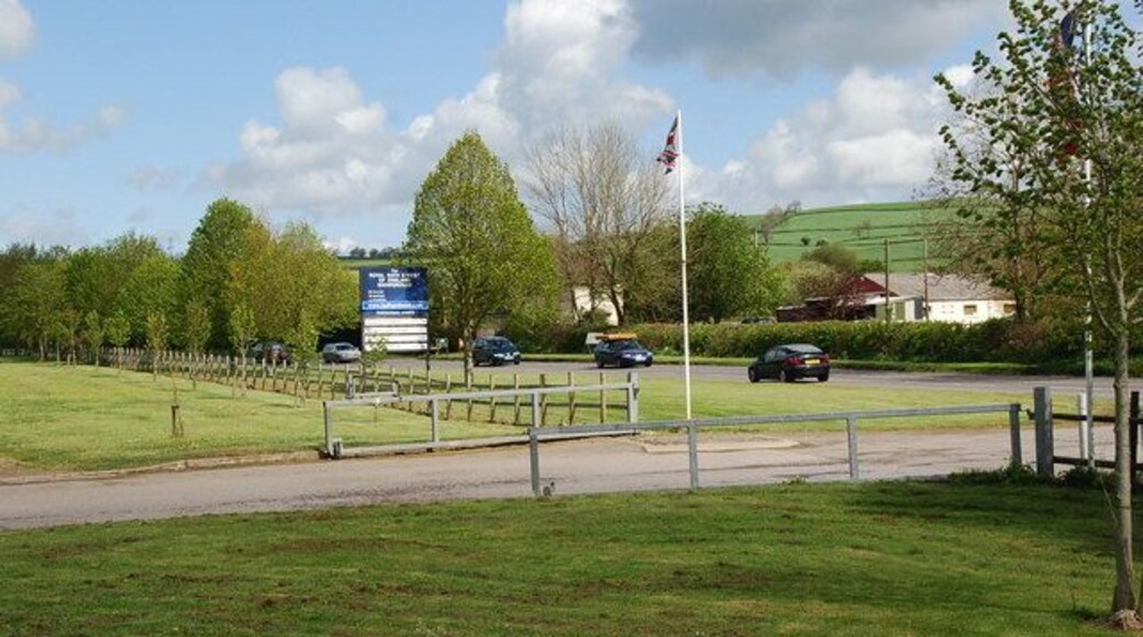 Showground entrance This shot shows one of several entrances,to the Bath and West Showground.Near Shepton Mallet.The main road running past is the A371.