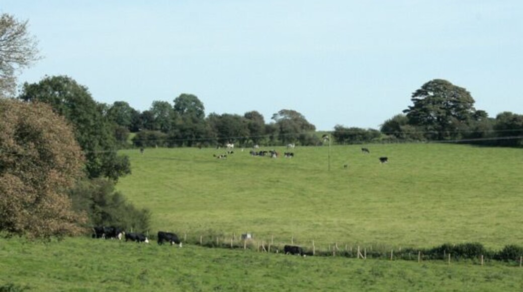 North east from the A37 Near the junctions with Old Bristol Road and Yellingmill Lane.