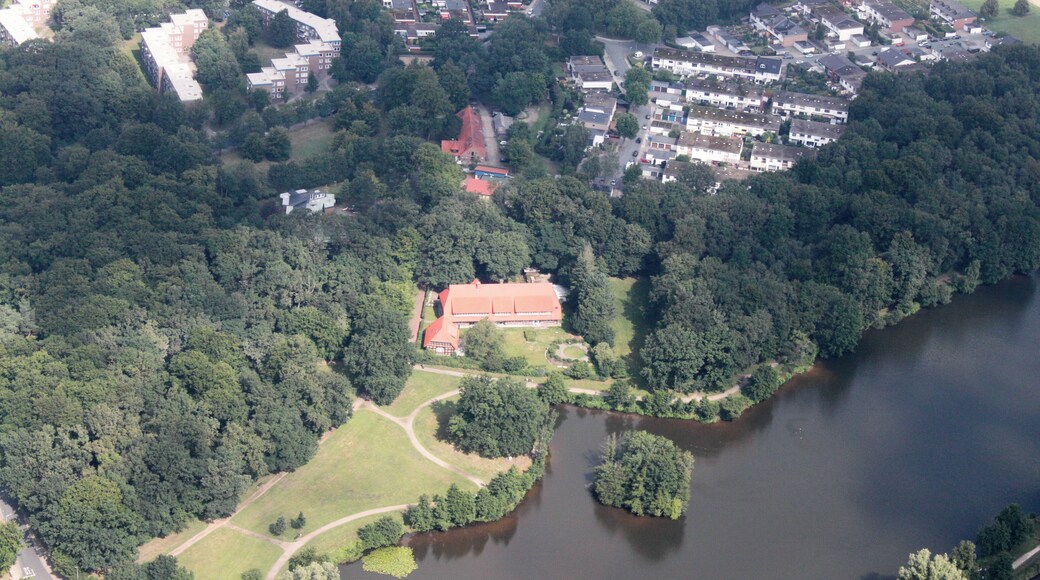 Fotoflug: von Flughafen Ganderkesee - Ganderkesee Stadt - Hasportsee - Roland Center - Grollaner See - Airport Bremen (identische Bildbeschreibung für File:2012-08-08-fotoflug-bremen zweiter flug 0001.JPG bis File:2012-08-08-fotoflug-bremen zweiter flug 0100.JPG