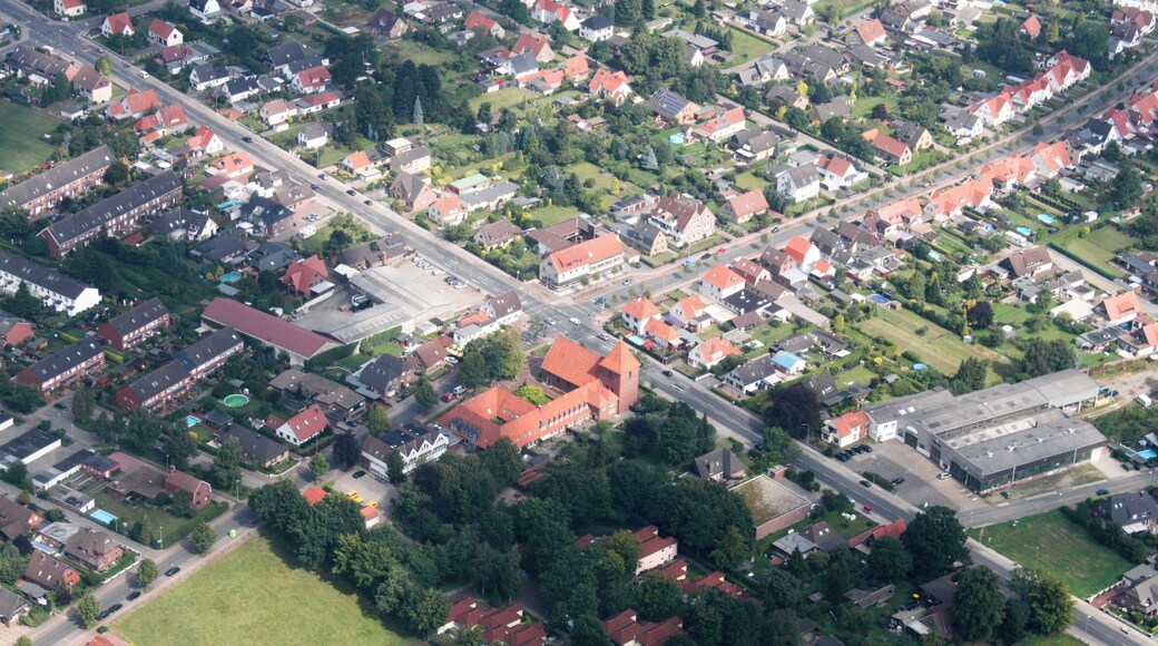 Fotoflug: von Flughafen Ganderkesee - Ganderkesee Stadt - Hasportsee - Roland Center - Grollaner See - Airport Bremen (identische Bildbeschreibung für File:2012-08-08-fotoflug-bremen zweiter flug 0001.JPG bis File:2012-08-08-fotoflug-bremen zweiter flug 0100.JPG